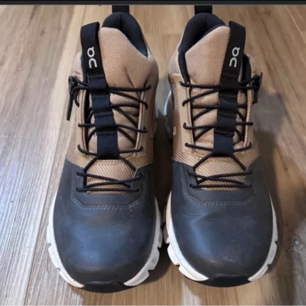 On Cloud Waterproof Running Shoes, Size W6